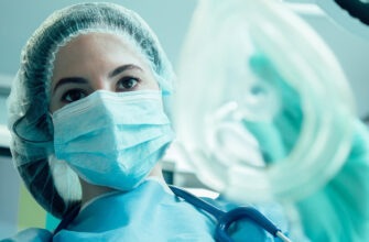 «Женщина-хирург — не женщина и не хирург»: с чем сталкиваются врачи, работающие «не по гендеру»
