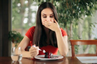 Ешь, молись, лечись: 10 признаков ресторана, в котором можно отравиться