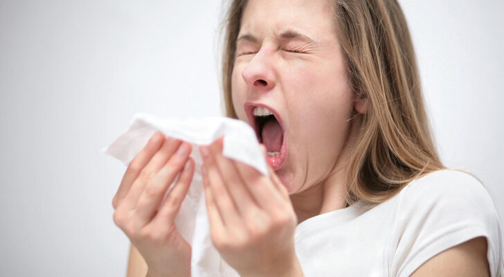 6 ужасных вещей, которые могут случиться, если сдерживать чиханье