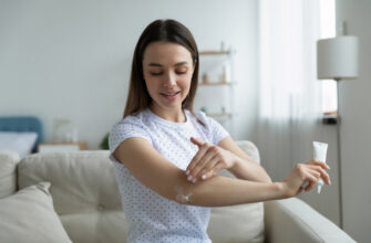 Дерматолог Филева назвала 5 заболеваний, из-за которых на локтях и коленях сохнет кожа