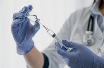 Прививка по новым правилам: вакцину от клещевого энцефалита разрешили вводить даже при ОРВИ