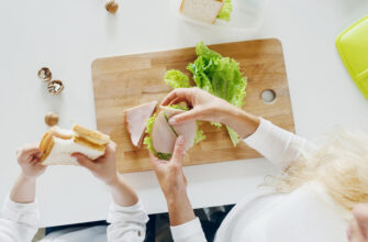 Можно даже сердечникам: врач назвал самую безвредную колбасу