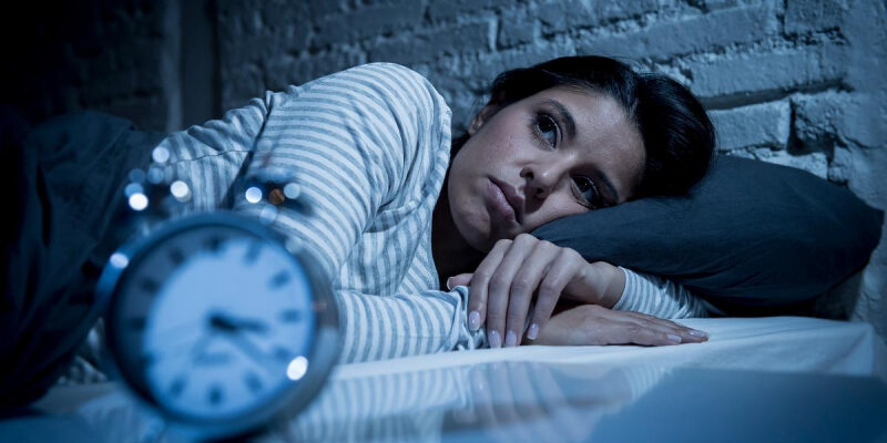 Что делать, если не можешь уснуть: 5 трюков, от которых сразу потянет в сон