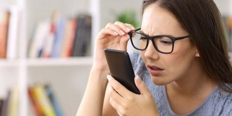 Как любителям смартфонов сохранить зрение