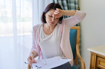 Терпеть опасно: два частых симптома менопаузы повышают риск инфарктов и инсультов