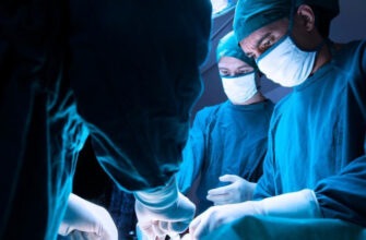 В Минске хирурги пришили мужчине нос, который вырастили у него на руке