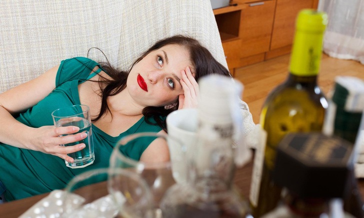 Бокал вина и трехдневное похмелье: Затянувшаяся пандемия коронавируса повышает чувствительность к алкоголю