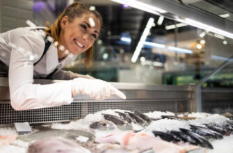 Что будет, если съесть рыбу с паразитами: разбираем опасности с врачом Шаповаловым