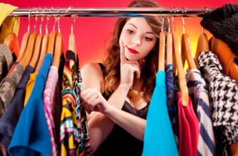 Назван цвет одежды, который мигом прибавит сексуальности и женщинам, и мужчинам