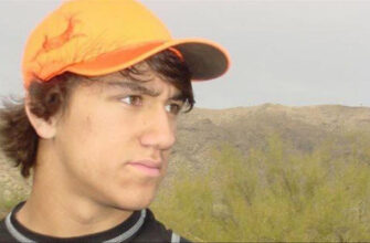 Первый человек с чипом в мозге играет на компьютере, двигая мышку силой мысли (видео)