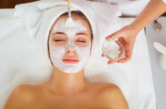 Победить сухость, шелушение и серый цвет лица: зачем пациенты идут к косметологам весной