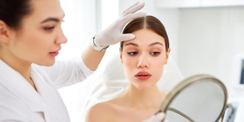 Проблемы с кожей обостряются весной: косметолог перечислил топ-5 процедур марта