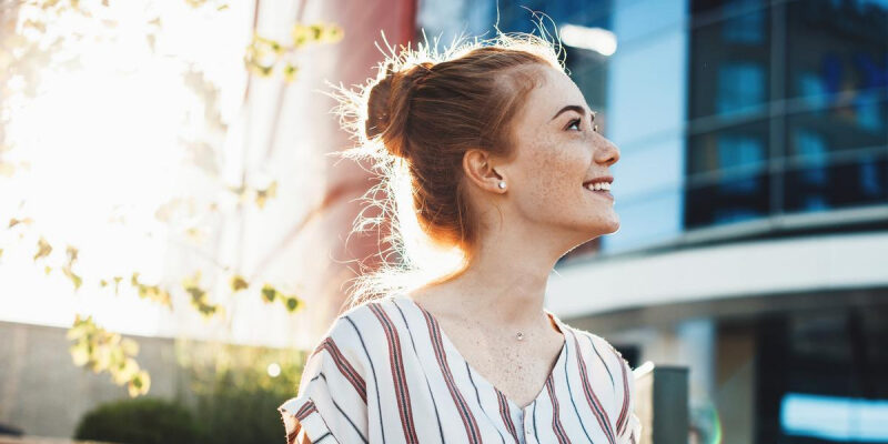 Психолог Рубцова назвала 4 признака, по которым можно распознать счастливую женщину