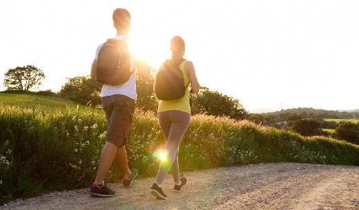 Ученые выяснили, сколько времени нужно гулять каждый день, чтобы похудеть
