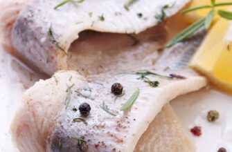 Врач Михалева назвала сельдь и скумбрию среди полезных продуктов для замедления старения