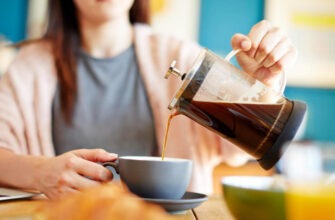 Врач Парецкая объяснила, в какой кружке кофе будет самым вкусным