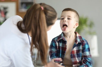 «Боль на протяжении трех месяцев»: как распознать хронический тонзиллит и чем он опасен