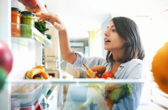 Как хранить зелень в холодильнике, чтобы она оставалась свежей целую неделю