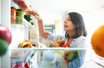 Поэтому и портятся: 4 правила хранения продуктов в холодильнике, о которых вы могли не знать