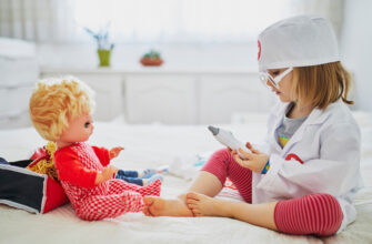 Поиграл и съел: 3 самых опасных игрушки, которые могут проглотить дети