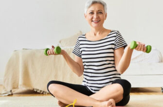 Поможет похудеть и забыть о боли в суставах: простая зарядка для людей старше 50