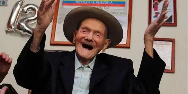 В Венесуэле умер самый старый мужчина в мире: он успел раскрыть секрет долголетия