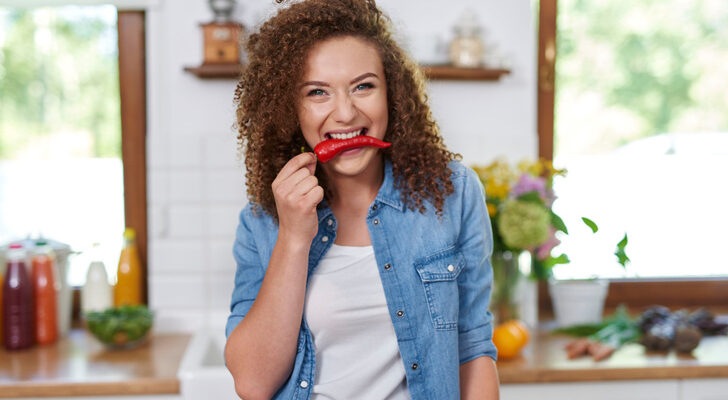 12 продуктов, которые разожгут внутри пожар. Вкусно, но изжога гарантирована