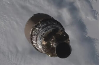 На видео крупным планом показали блуждающую 15 лет в космосе ракету: она всё ещё сверкает