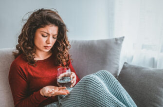 Нейропсихолог Сурина рассказала, спасут ли антидепрессанты от хронической усталости