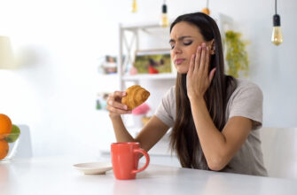 Почему хрустит челюсть при жевании или открывании рта, объяснил стоматолог Юдин