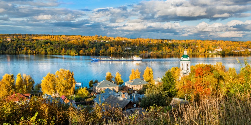 8 российских городов, которые обязательно стоит посетить осенью
