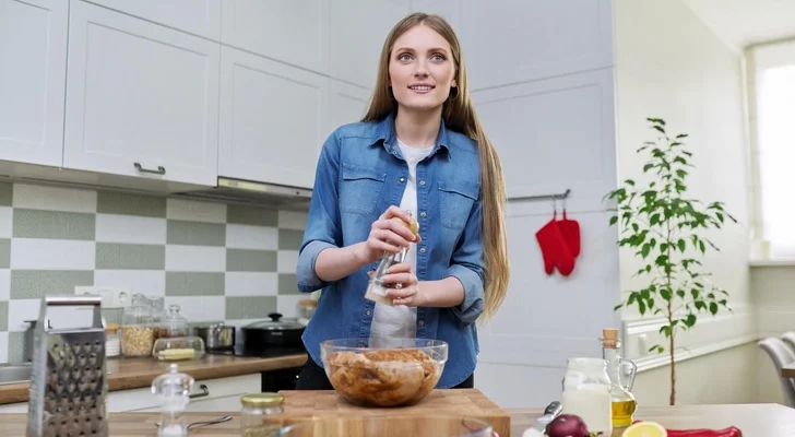 Вреднее красного мяса? Ученые из Италии объяснили, почему курицу опасно есть каждый день