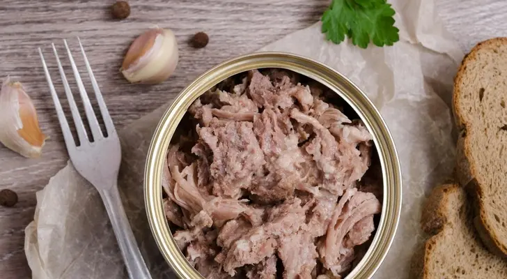 Кардиолог Скородумова рассказала, как приготовить тушенку, чтобы она стала полезной