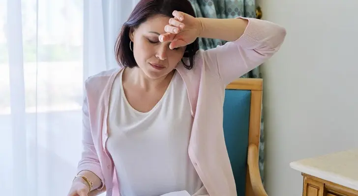 Гинеколог Соловова назвала причины, из-за которых менопауза наступает на 7 лет раньше