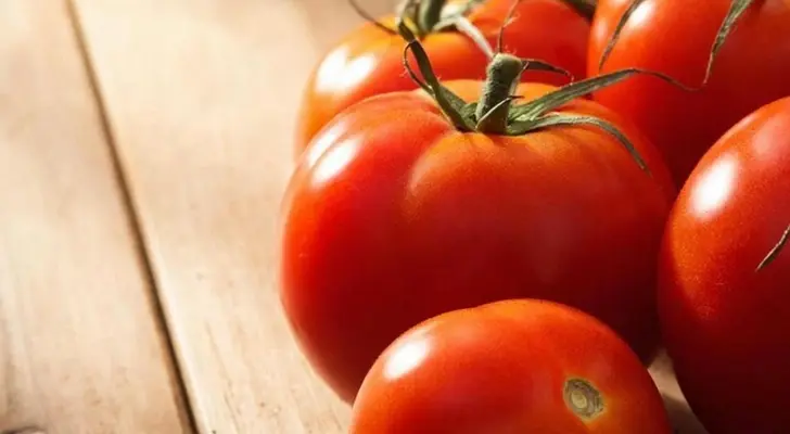 Всегда замачивайте помидоры в соленой воде. Вот зачем это нужно